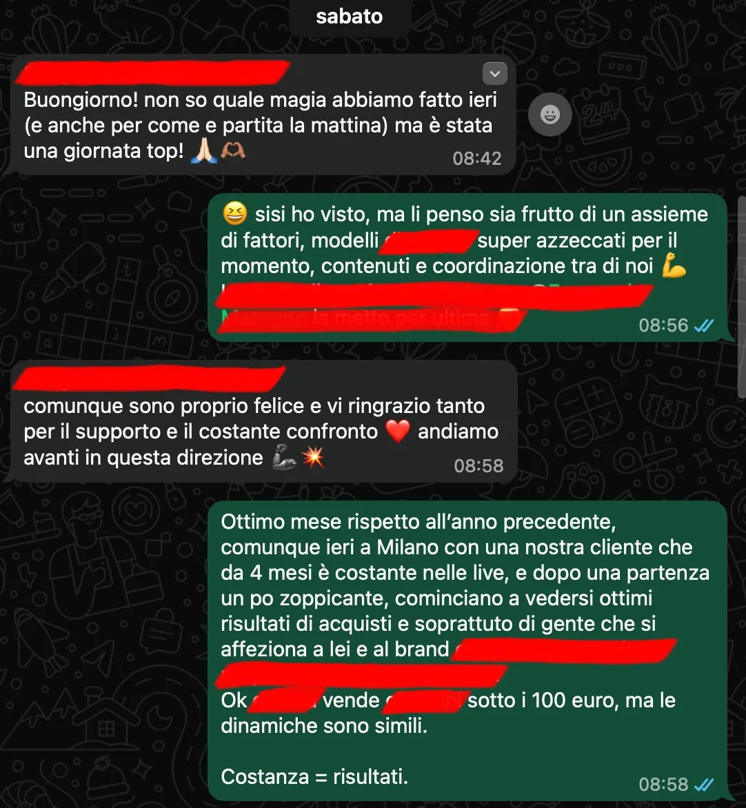 Conversazione WhatsApp con una cliente fashion che ringrazia per una giornata di vendite top e per il supporto costante